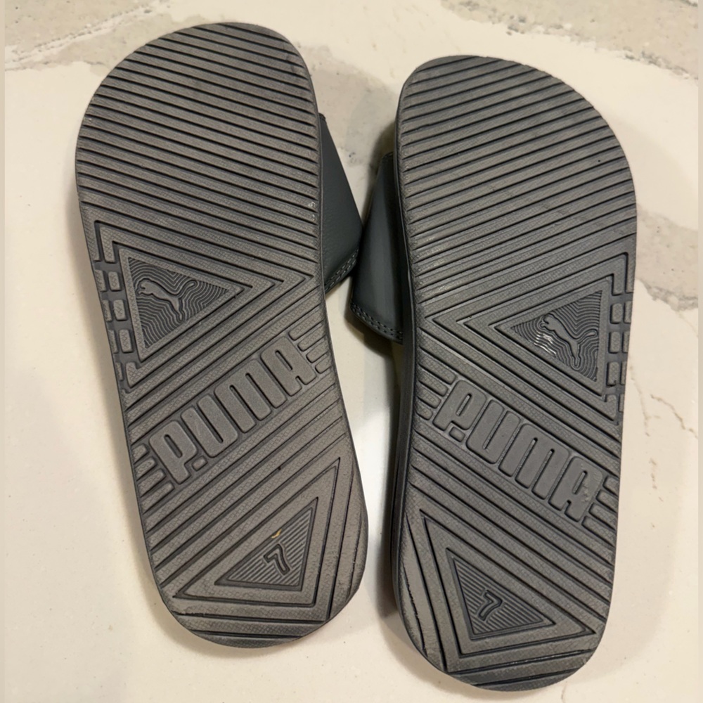 Puma gray and blue slides Size 7 - Picture 4 of 4